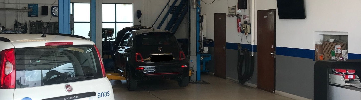 Interno officina meccanica autorizzata Eurorepar a Pescara